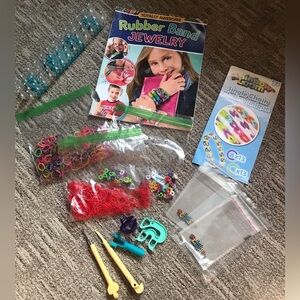 Rainbow Loom kit.
